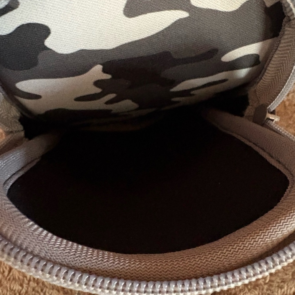 Half Gallon Water Bottle Carrier Bag, Bottle Pouch Adjustable Shoulder strap - Picture 4 of 8